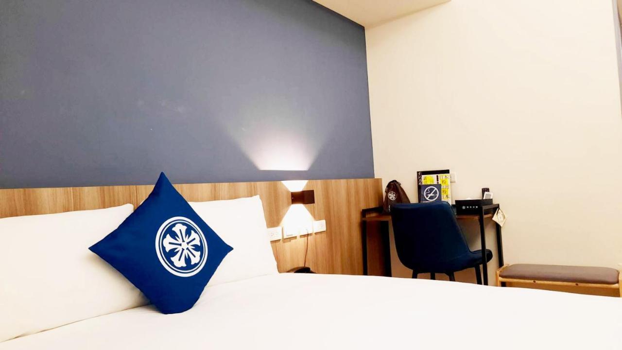 Holo Hotel Тайнань Екстер'єр фото