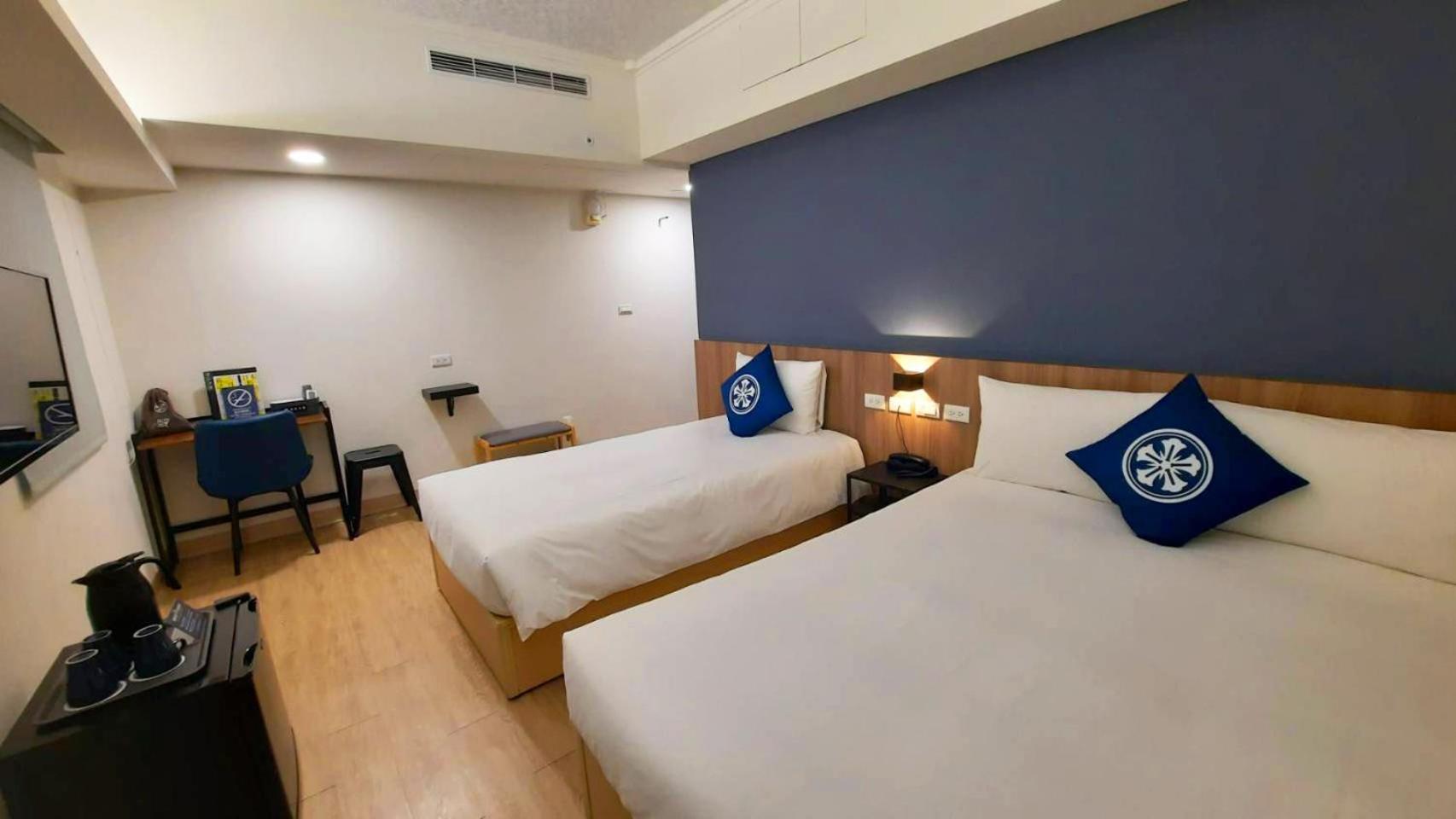 Holo Hotel Тайнань Екстер'єр фото